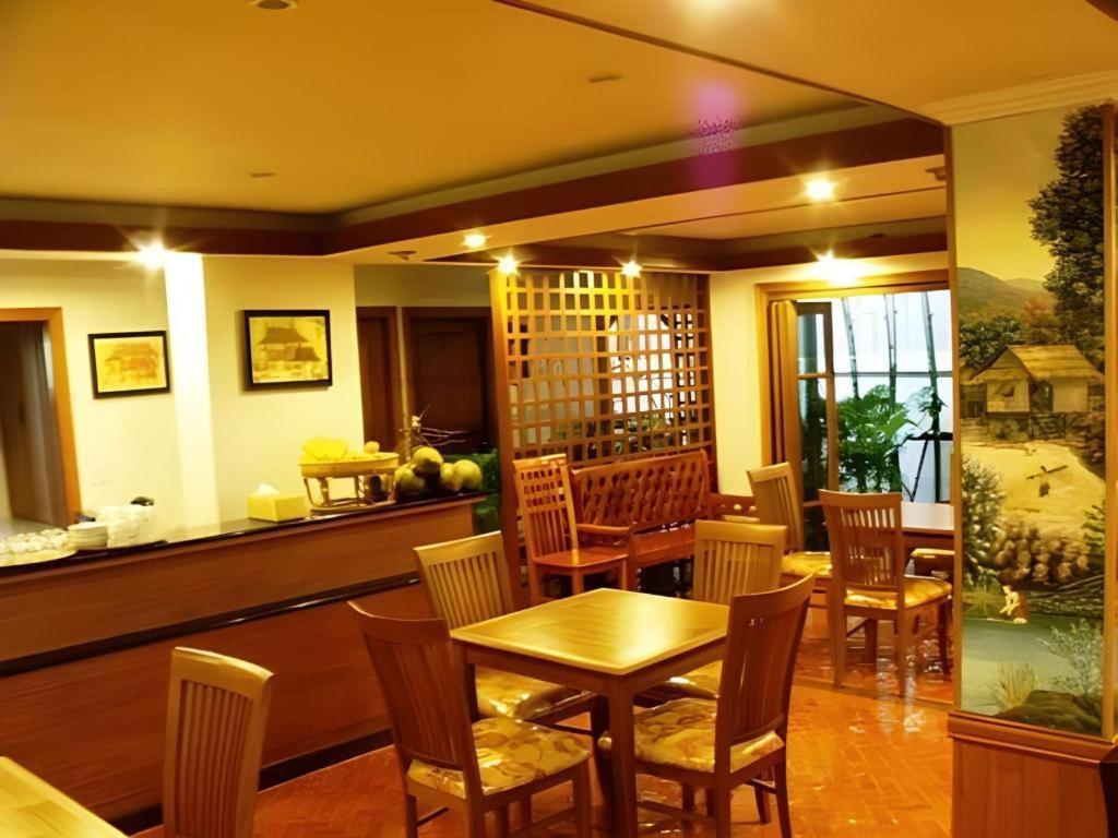 Chada Thai House Pattaya Ngoại thất bức ảnh